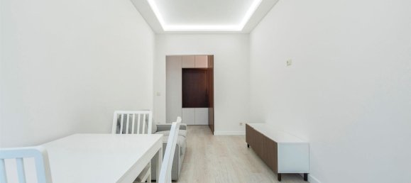 3 bedrooms Apartment in Porto, Portugal No. 53432 8