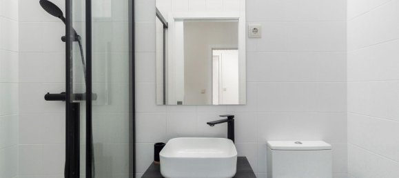 3 bedrooms Apartment in Porto, Portugal No. 53432 27