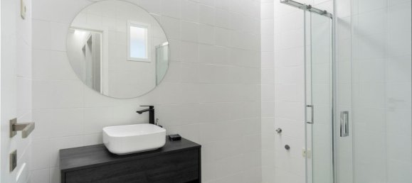 3 bedrooms Apartment in Porto, Portugal No. 53432 15