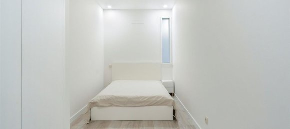 3 bedrooms Apartment in Porto, Portugal No. 53432 25