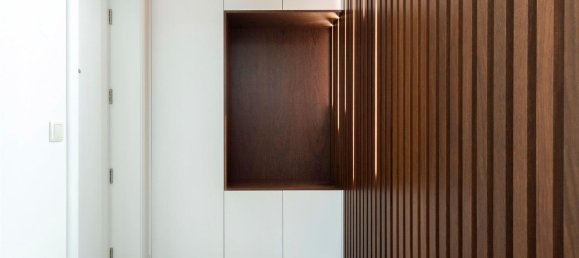 3 bedrooms Apartment in Porto, Portugal No. 53432 3