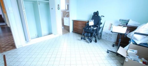 4 Schlafzimmer Haus in Saint-Jean-de-la-Ruelle, France, Nr. 53244 9