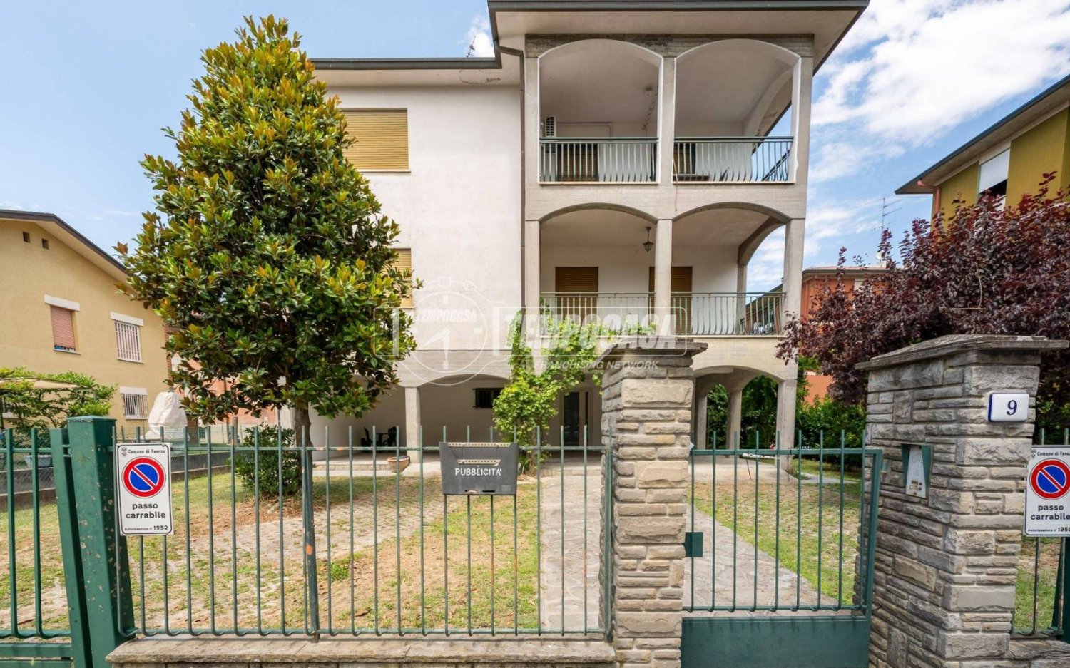 3 bedrooms Apartment in Faenza, Italy No. 374273