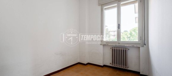 3 bedrooms Apartment in Faenza, Italy No. 374273 9