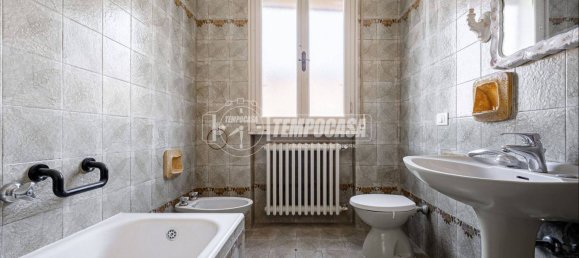 3 bedrooms Apartment in Faenza, Italy No. 374273 21