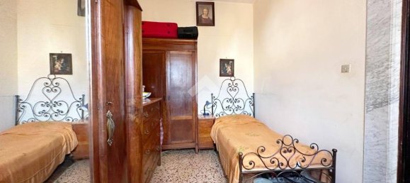 Apartamento de 2 dormitorios en Carrara, Italy No. 277188 22