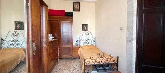 Apartamento de 2 dormitorios en Carrara, Italy No. 277188 8