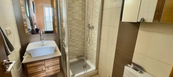 Apartamento de 2 dormitorios en Alicante, Spain No. 180262 11