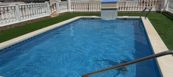 Apartamento de 2 dormitorios en Alicante, Spain No. 180262 2
