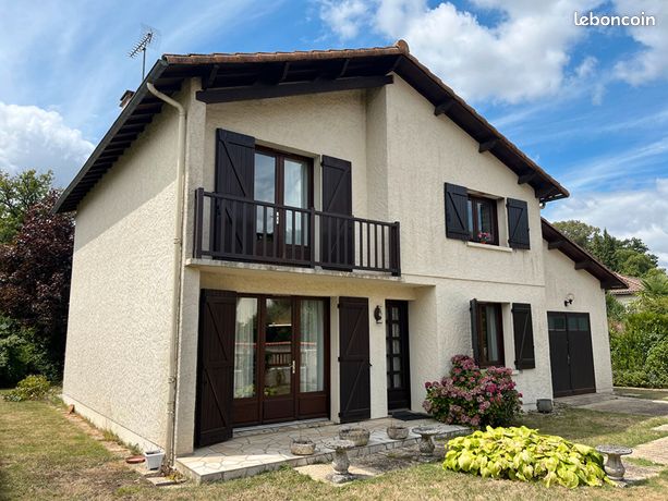 3 bedrooms House in Vienne, France No. 315220