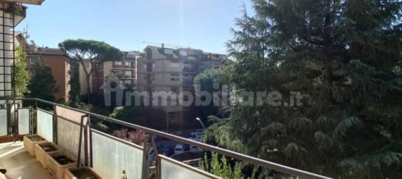 Квартира с 3 спальнями в Рим, Италия № 73547 8