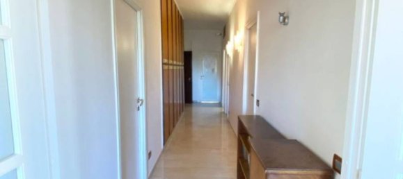 Квартира с 3 спальнями в Рим, Италия № 73547 16