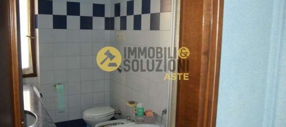3 bedrooms Apartment in Urgnano, Italy No. 370071 10