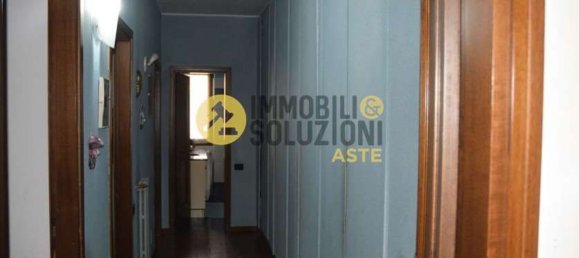3 bedrooms Apartment in Urgnano, Italy No. 370071 4
