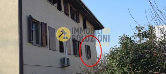 3 bedrooms Apartment in Urgnano, Italy No. 370071 2