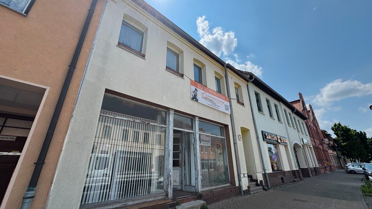 10غرفة بناية في Anhalt-Bitterfeld, Germany رقم 286080