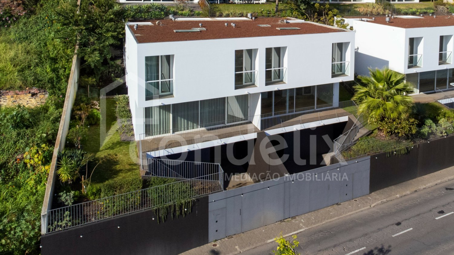 3 bedrooms House in Funchal, Portugal No. 114687