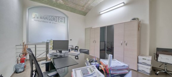 5 rooms Office in Turin, Italy No. 151296 10