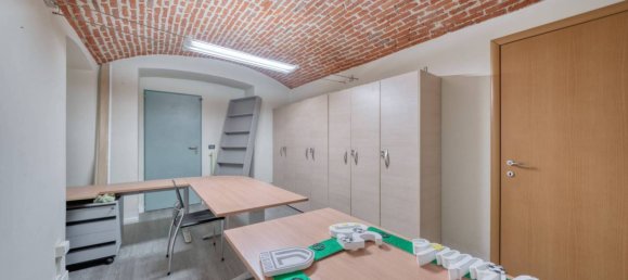 5 rooms Office in Turin, Italy No. 151296 17