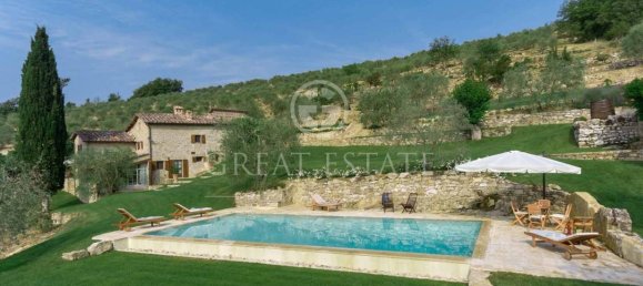 4 bedrooms House in Radda in Chianti, Italy No. 104643 3