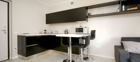 2 rooms Apartment in Milan, Italy No. 247536 4