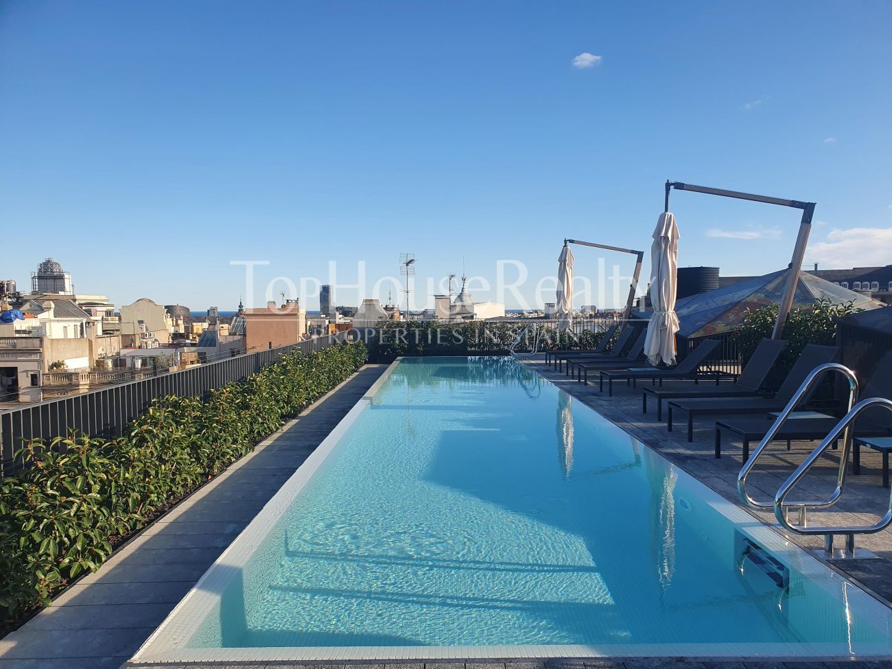 2 Schlafzimmer Penthouse in Eixample, Spain, Nr. 84732