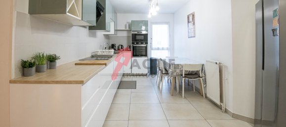 5 bedrooms Apartment in Essonne, France No. 161618 8