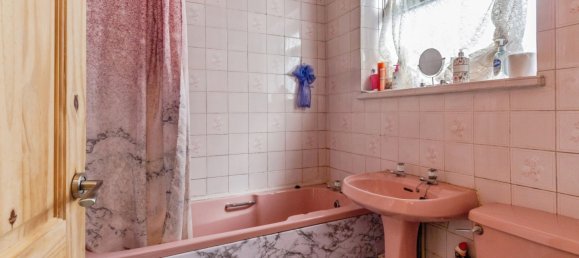 Haus in Stoke-on-Trent, United Kingdom, Nr. 1915 15