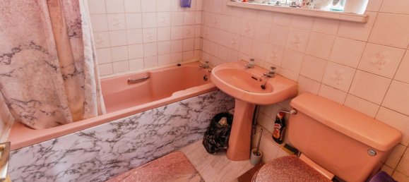 Haus in Stoke-on-Trent, United Kingdom, Nr. 1915 14