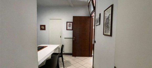 65m² Commercial property in Oggiono, Italy No. 275982 8