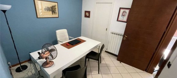 65m² Commercial property in Oggiono, Italy No. 275982 9