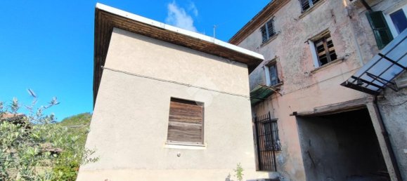 7 rooms House in Dernice, Italy No. 17632 13
