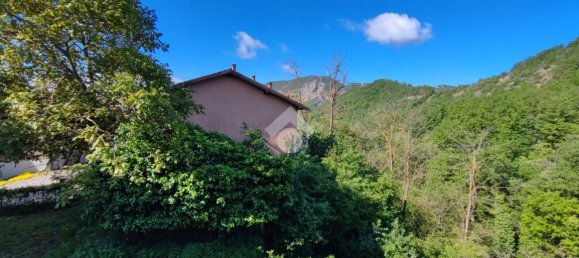 7 rooms House in Dernice, Italy No. 17632 5