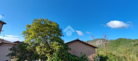 7 rooms House in Dernice, Italy No. 17632 4