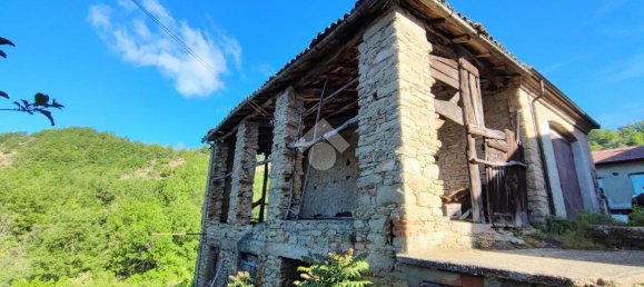 7 rooms House in Dernice, Italy No. 17632 16