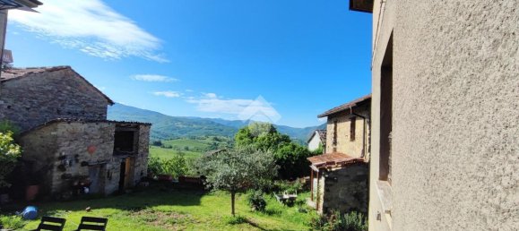 7 rooms House in Dernice, Italy No. 17632 17