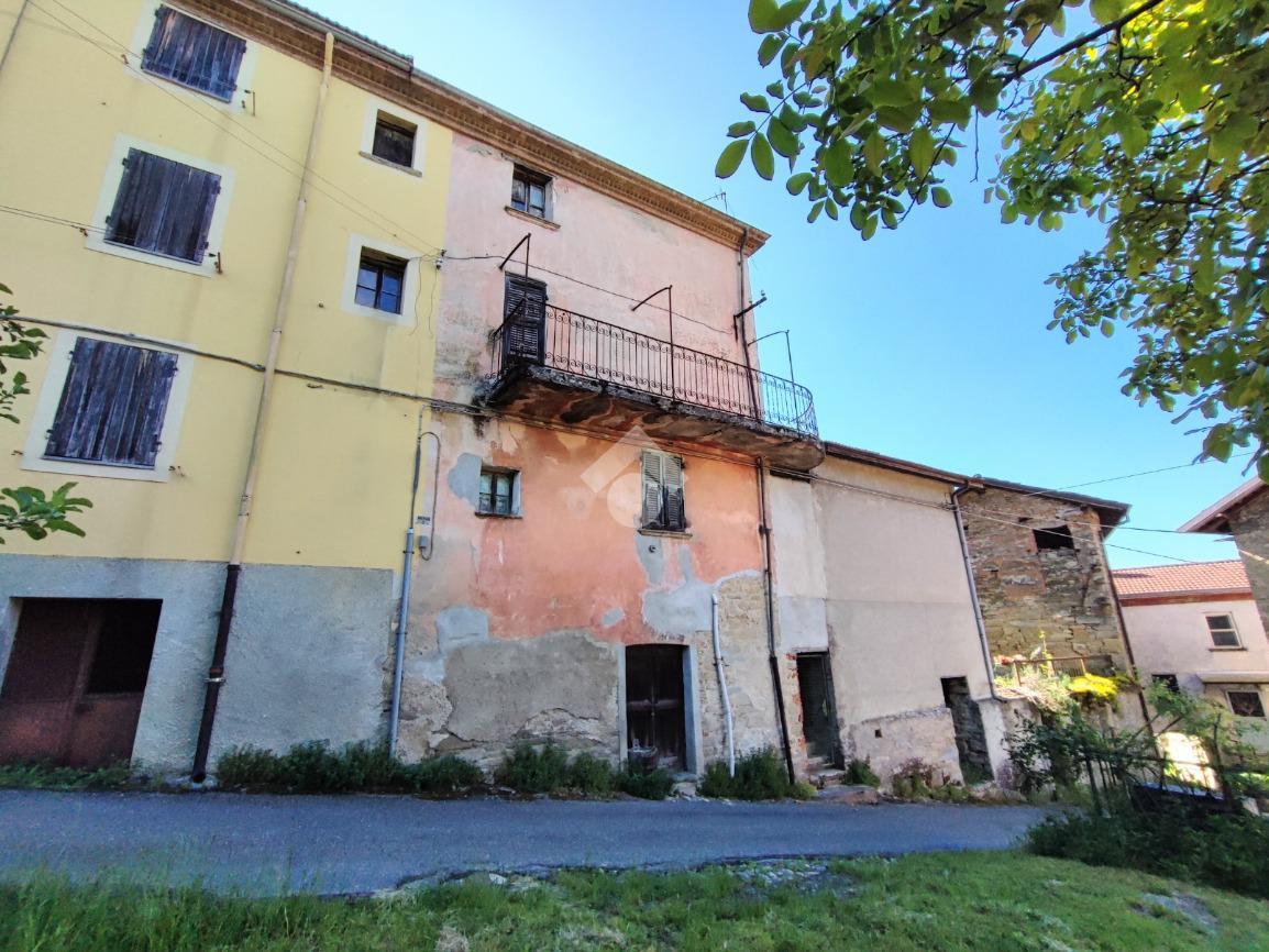 7 rooms House in Dernice, Italy No. 17632