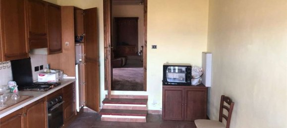 5 rooms Apartment in Monte Castello di Vibio, Italy No. 84012 15