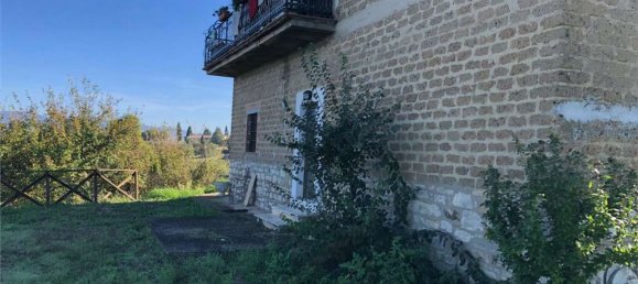 5 rooms Apartment in Monte Castello di Vibio, Italy No. 84012 5