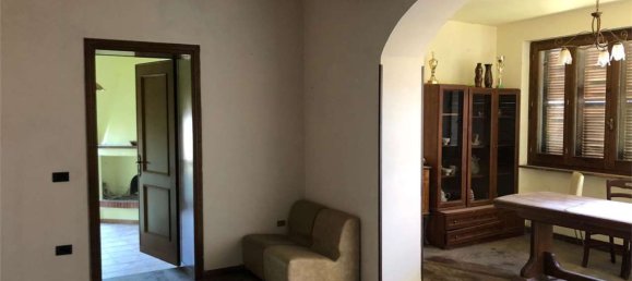 5 rooms Apartment in Monte Castello di Vibio, Italy No. 84012 16