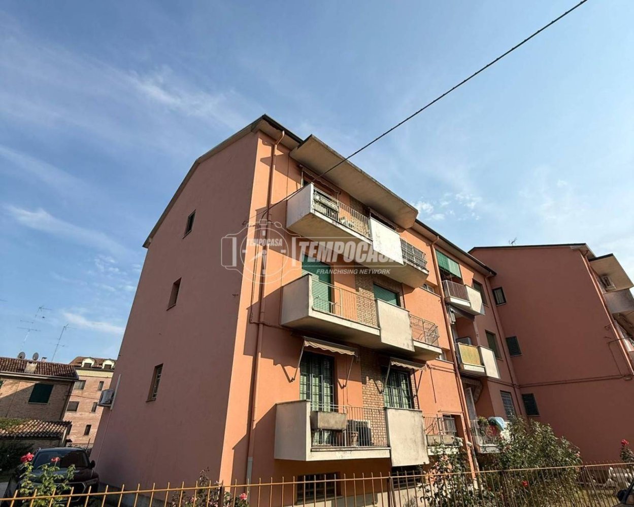 2 غرف نوم شقة في Cento, Italy رقم 293374