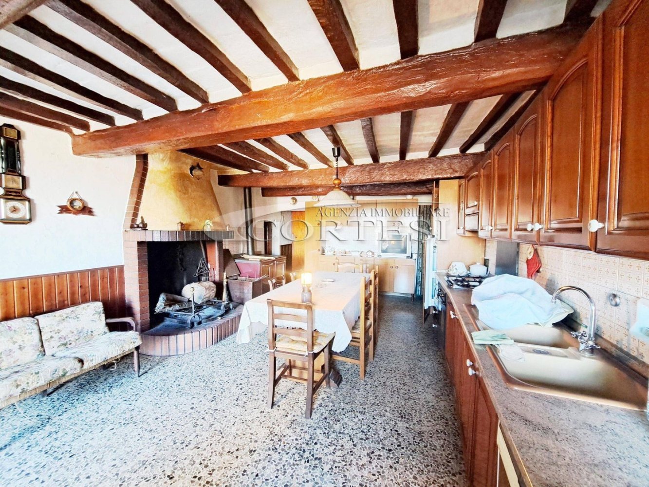 6 bedrooms House in San Giustino, Italy No. 335404