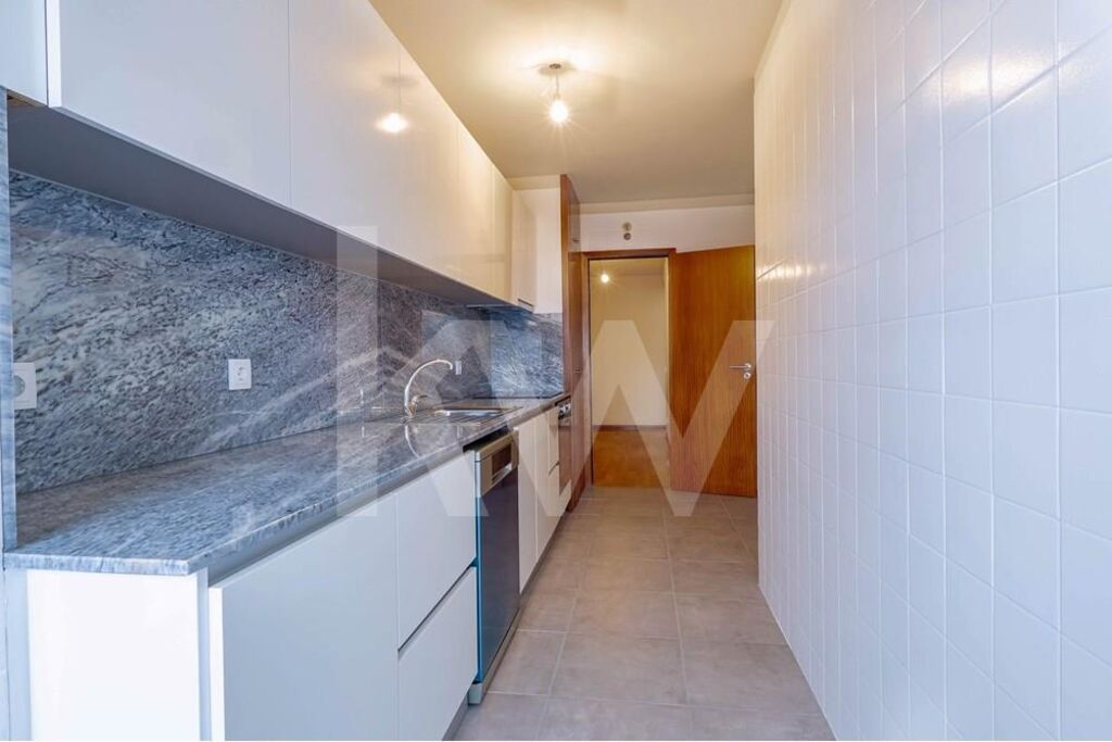 2 bedrooms Apartment in Porto, Portugal No. 47618