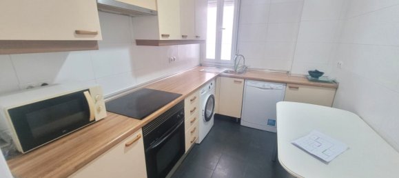 3 bedrooms Apartment in Madrid, Spain No. 171577 6