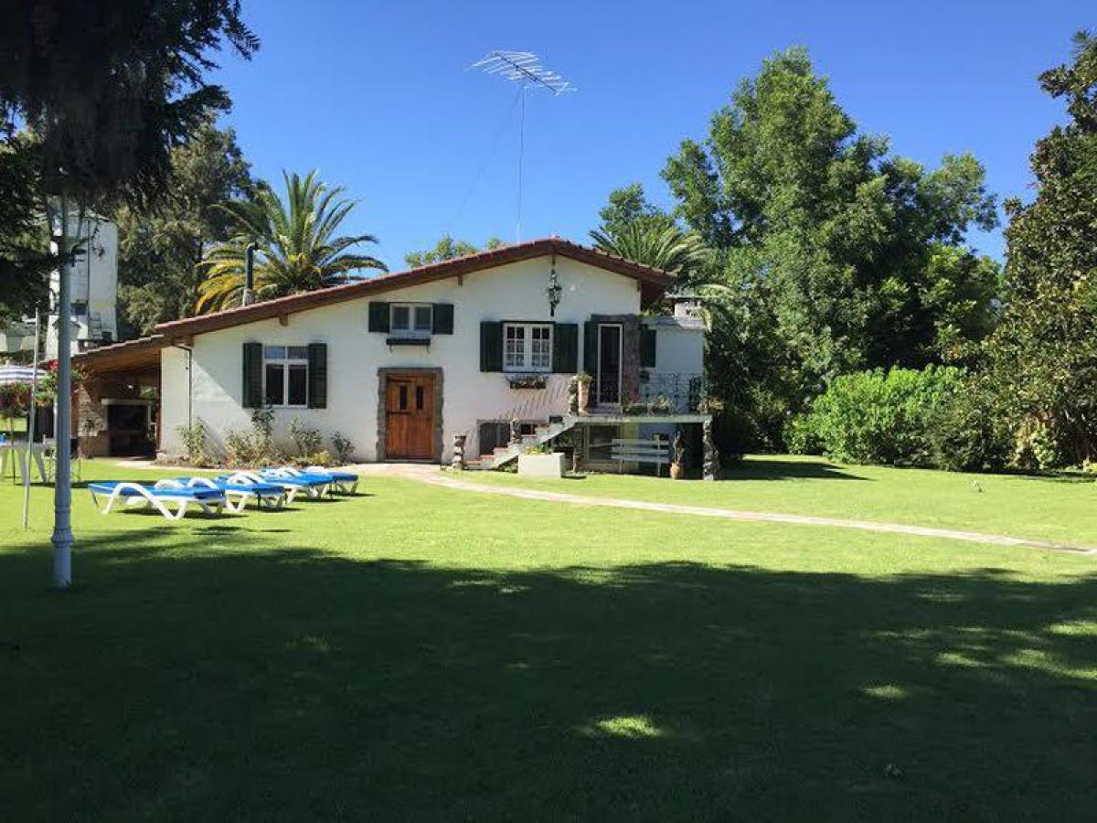  Commercial property in Tigre, Argentina No. 109184