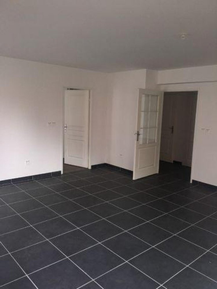 Apartamento de 2 dormitorios en Orchies, France No. 35835