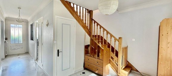 4 chambres Maison à Les Clayes-sous-Bois, France No. 319113 8