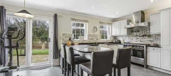 5 bedrooms House in Broxbourne, United Kingdom No. 6526 23