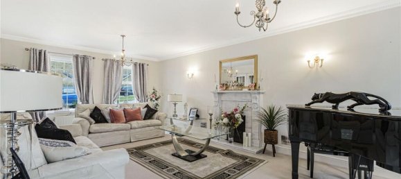 5 bedrooms House in Broxbourne, United Kingdom No. 6526 29