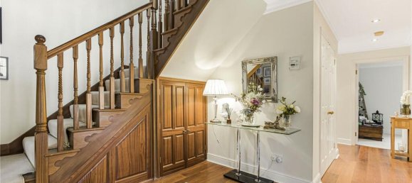 5 bedrooms House in Broxbourne, United Kingdom No. 6526 19